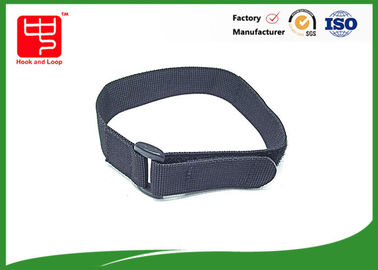 De zwarte nylon singelband bindt 18mm Breedte 250mm de band van de Lengte vastsingelband onderaan riemen
