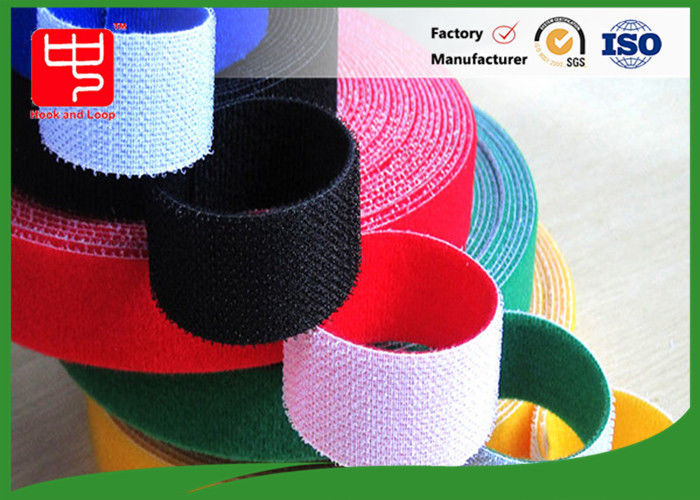 Breed 50 mm dubbelzijdig plakband, supersterkte, verschillende kleuren.