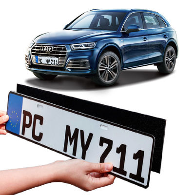 Kleefbandhoek en -loopsticker voor nummerplaten van auto's